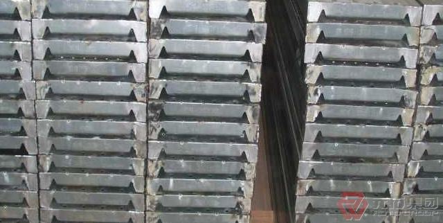 鋼腳手板規(guī)格有哪些？