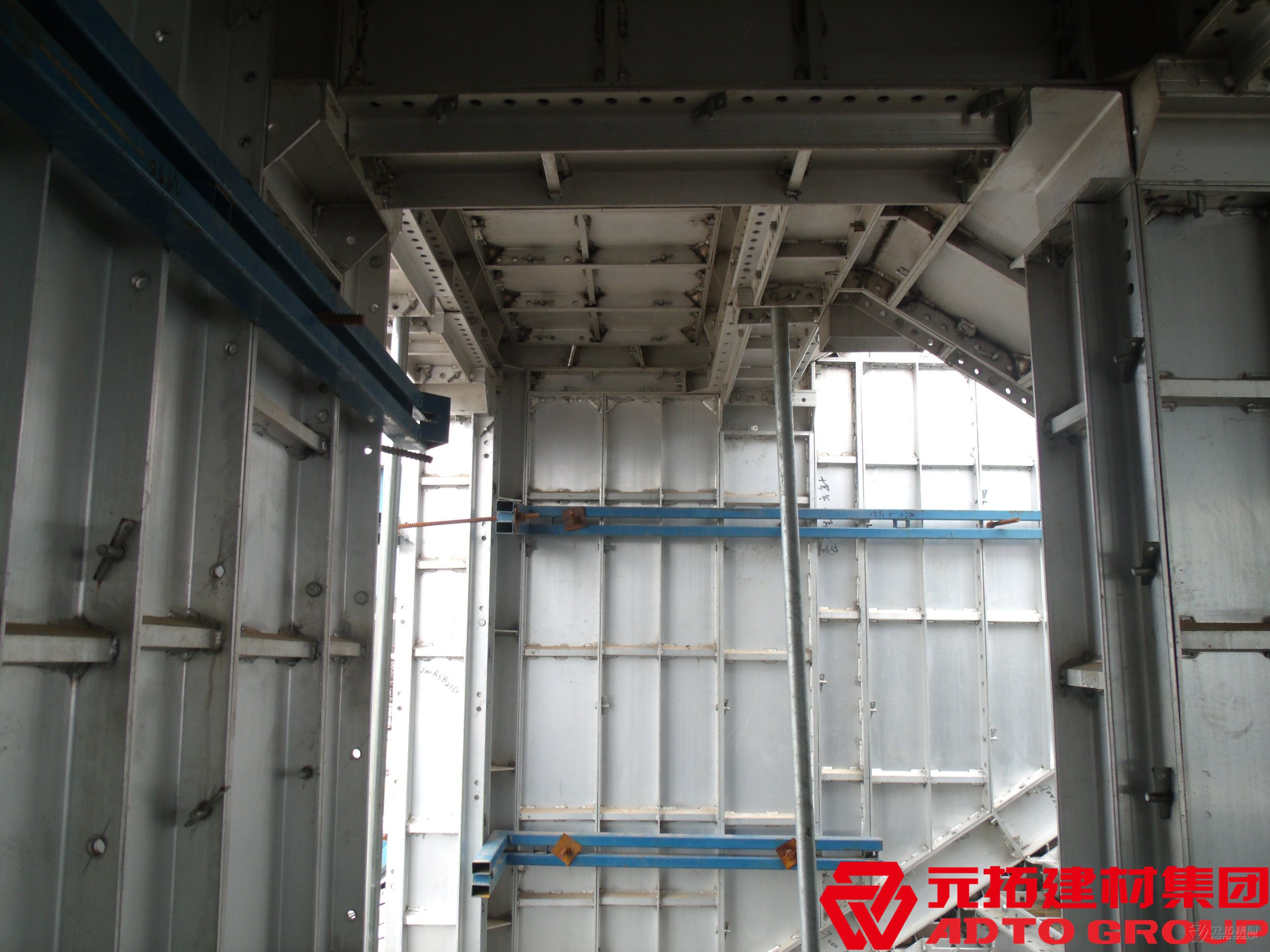 鋁合金模板可以和其他建材一起使用嗎？